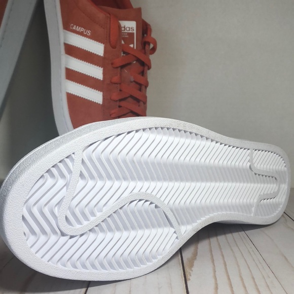 trace scarlet adidas